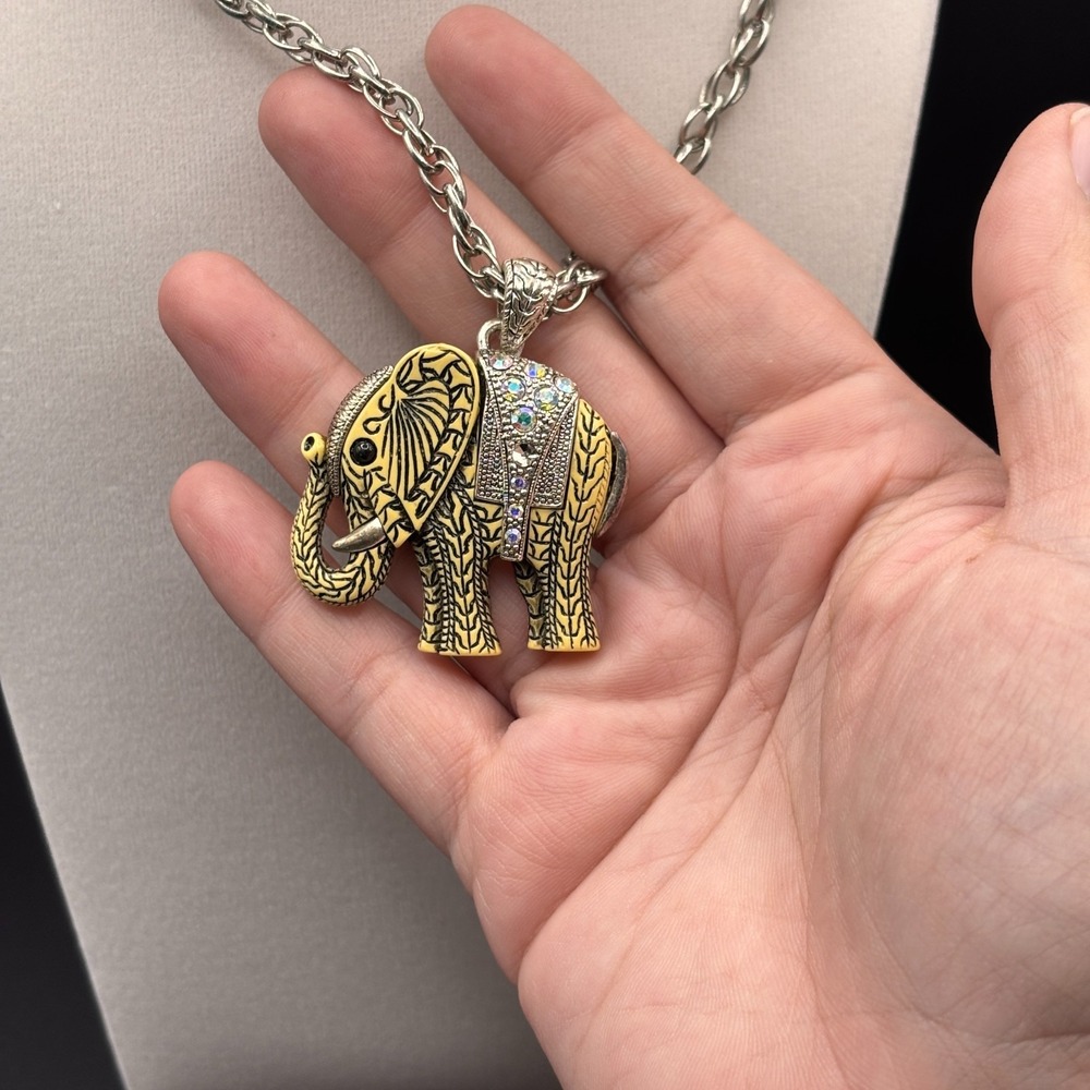 VTG Silver Tone Elephant Pendant Necklace AB Rhinestones Lobster Clasp Chain Y2K - Picture 7 of 9